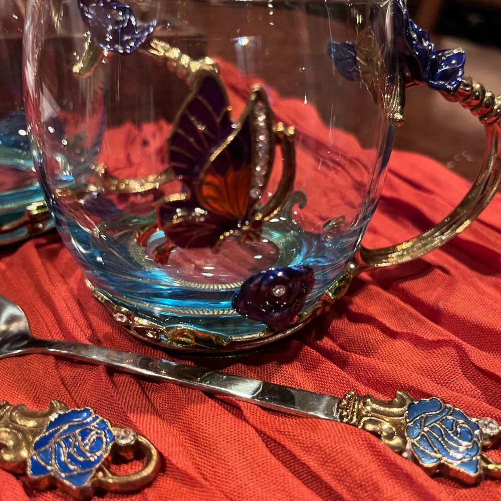 ARC of France Glass Tea Set with Butterfly Design Set of 2 - Picture 3 of 13